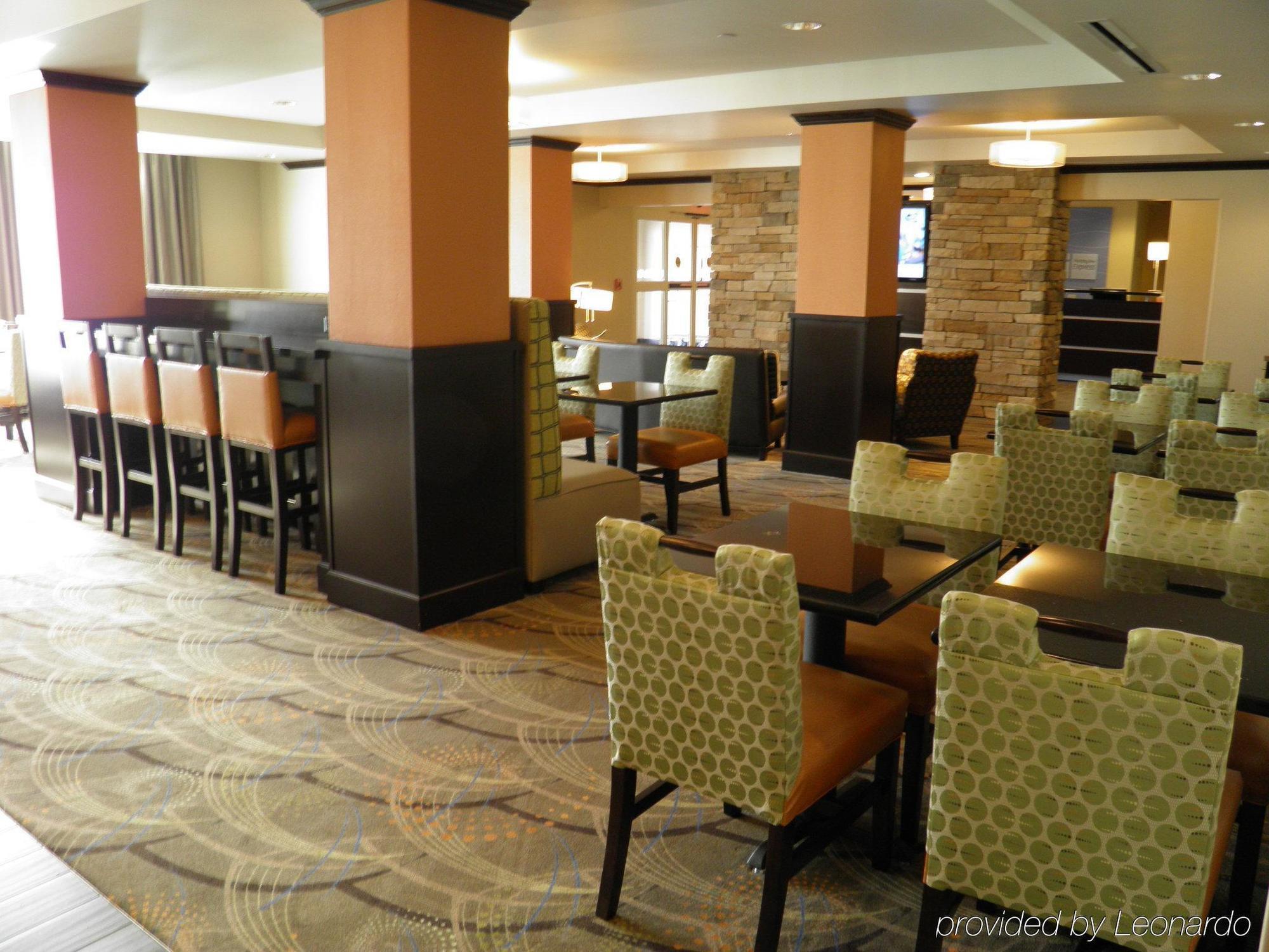 Holiday Inn Express & Suites Overland Park By Ihg Ngoại thất bức ảnh