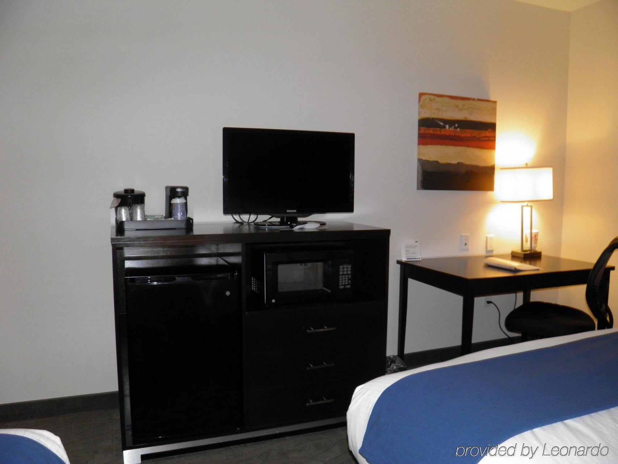 Holiday Inn Express & Suites Overland Park By Ihg Ngoại thất bức ảnh