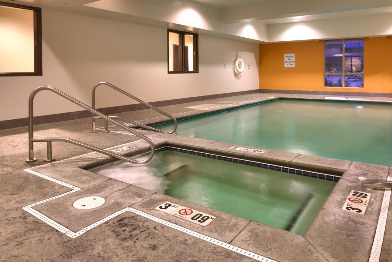 Holiday Inn Express & Suites Overland Park By Ihg Ngoại thất bức ảnh
